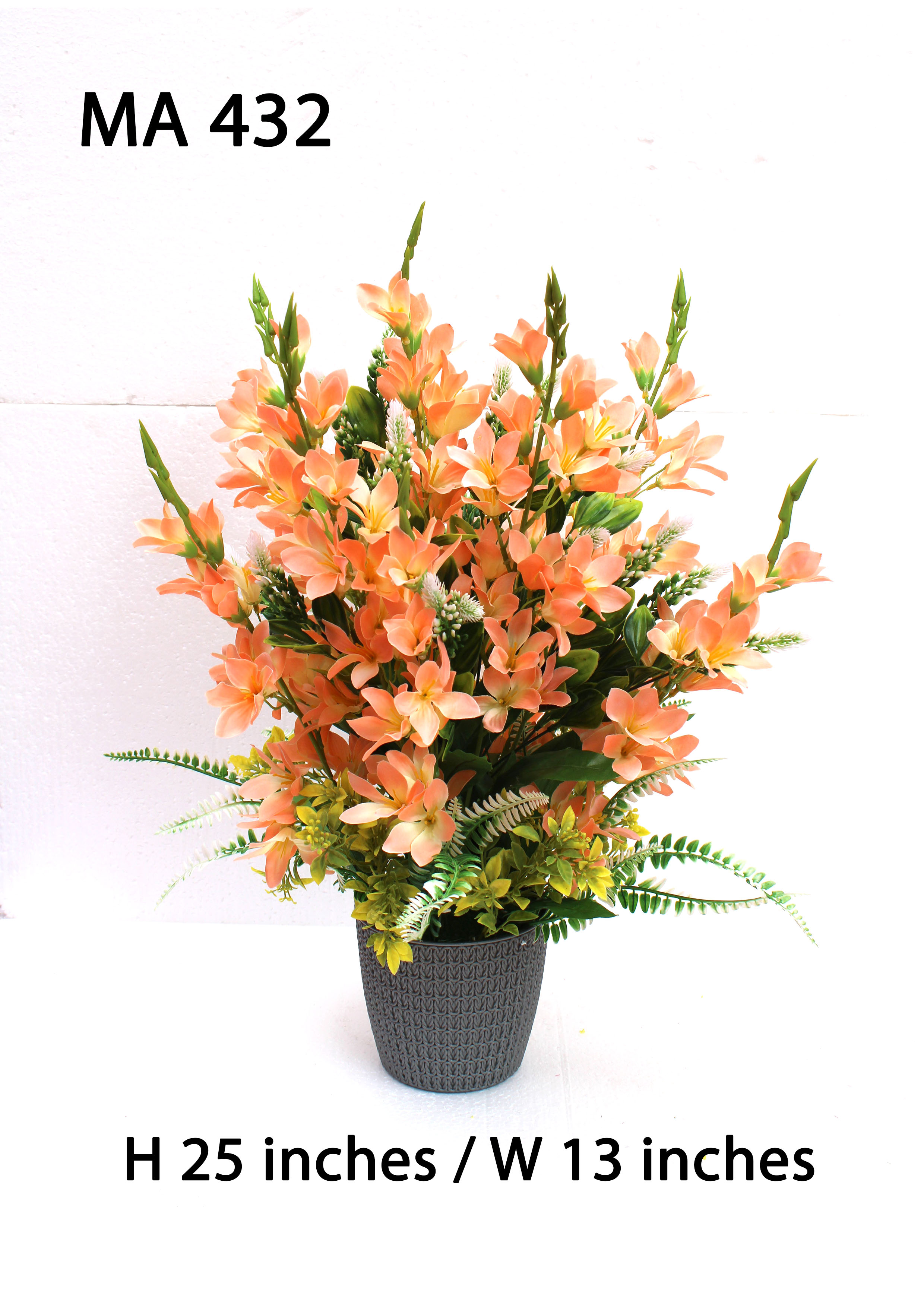 MA432 Lilly Pot Arrangement